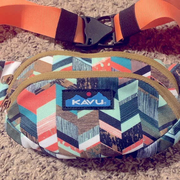 KAVU Coastal Blocks Spectator Bag - Picture 2 of 4